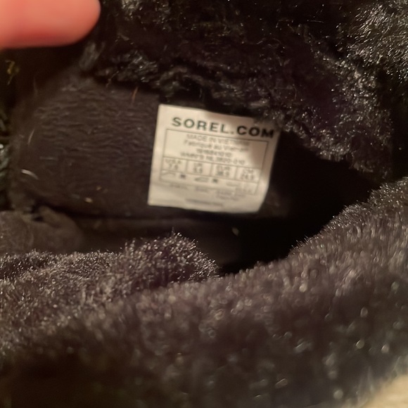 Sorel Winter Boots - Picture 3 of 4